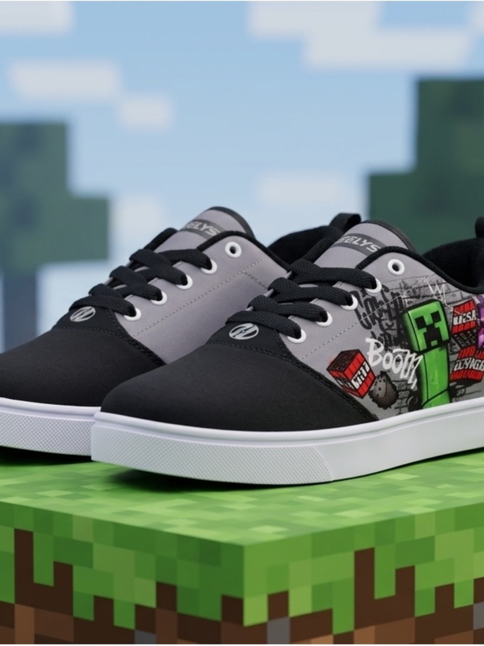 Heelys x MineCraft Pro Skate Shoes Sneakers - Big Boy size 5 - youth NWOB